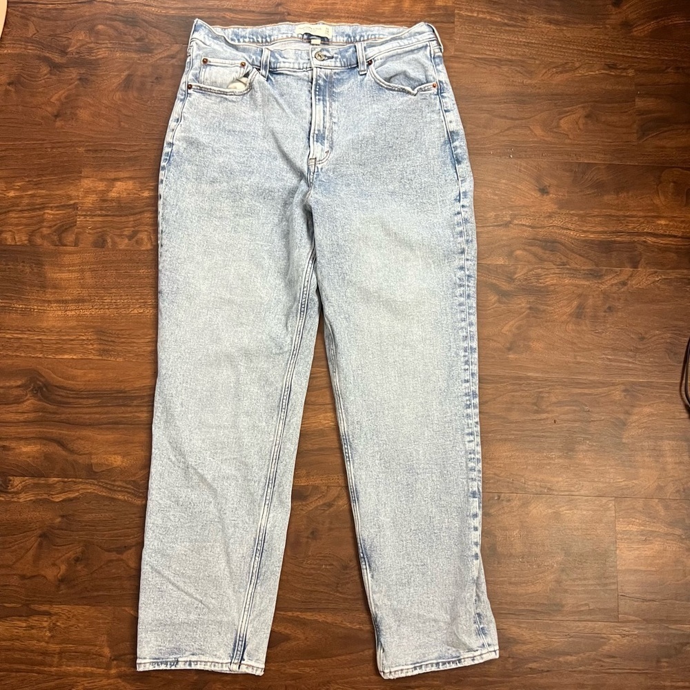 3/$30 ☀️ Abercrombie & Fitch The Ankle Straight Ultra High Rise